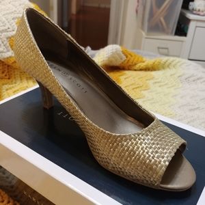 Open Toe Gold Pumps